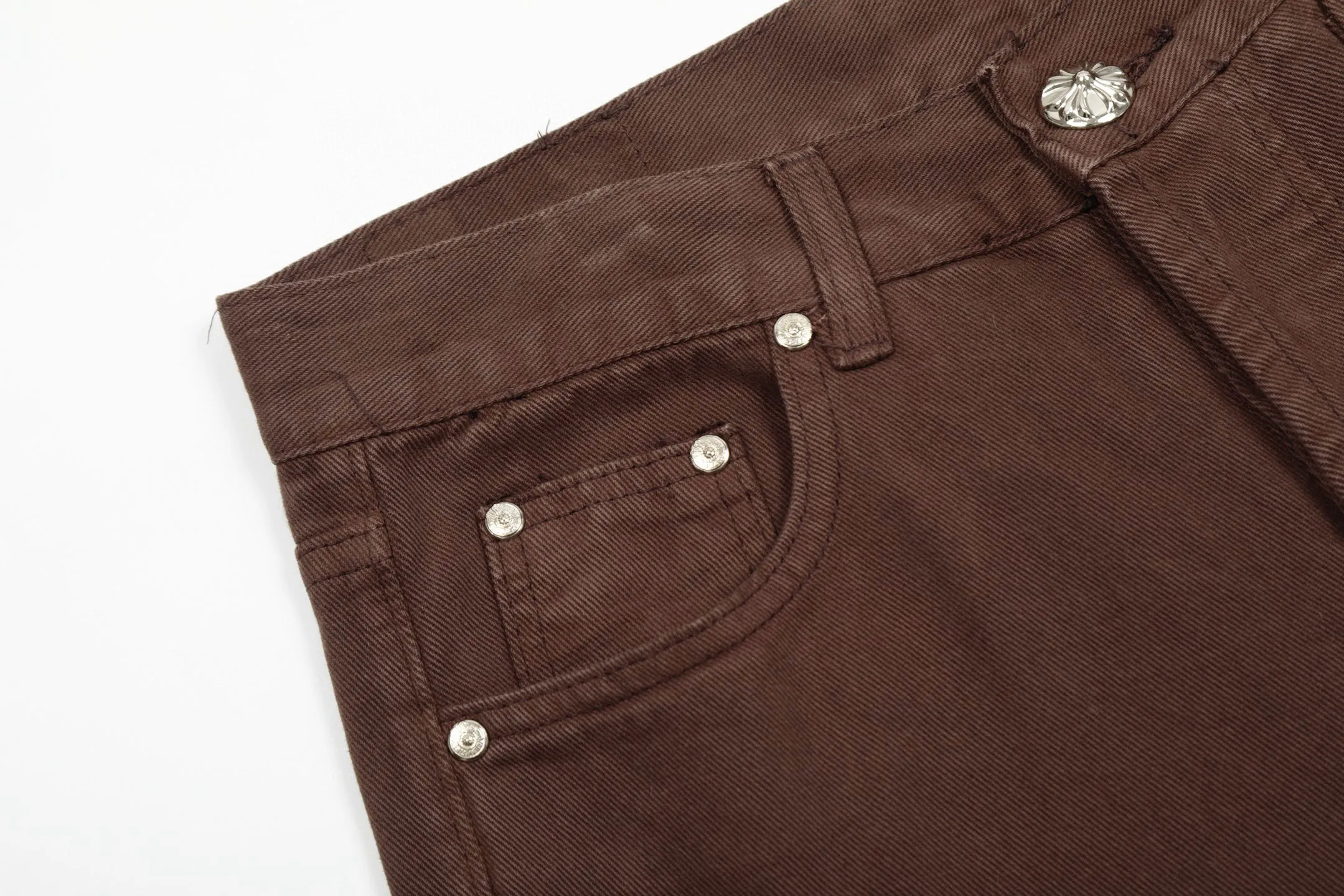 P270 💰 (Top version) Chrome hearts CH brown zebra pattern cross-patterned leather jeans, truly restoring the ultimate texture of Vintage, special Italian cowhide printing and cutting, custom-made sheepskin three-layer thick line leather, whole splicing in heavy water washing process, craftsmen hand-splashed ink, you can see the details, three-dimensional cutting version, loose and comfortable, not flattering on the figure, tall and slim, factory Seiko, original quality control, same style for men and women, can be matched with couples, versatile recommendation Essential jeans for all seasons Color: Brown Size: 28-30-32-34 (corresponds to S-M-L-XL)